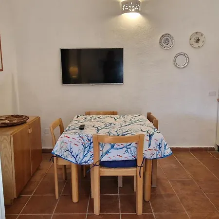 Porto Pollo, Villino Smeraldo *