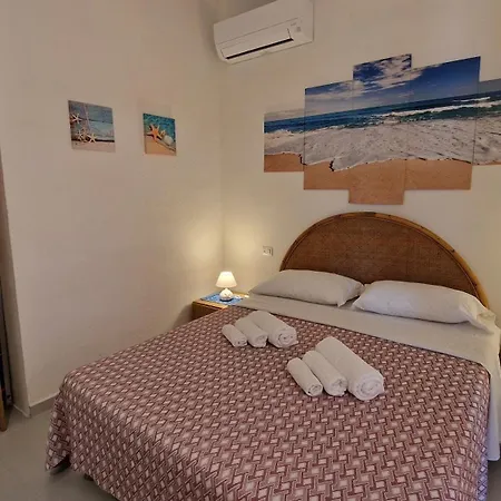 Porto Pollo, Villino Smeraldo Nyaraló Porto Pollo